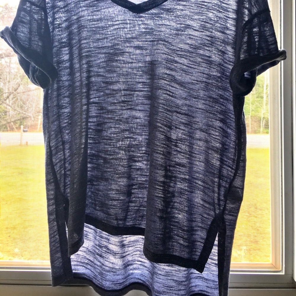 comfy, light, purplish gray tshirt